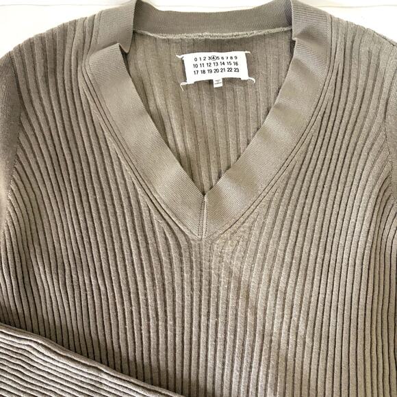 MASION MARGIELA 100% Wool Ribbed Knit Sweater in Khaki Gray Size XL - Picture 8 of 14